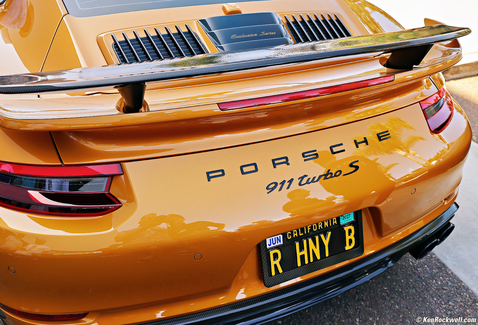2018 Hand-Finshed Porsche Exclusive Manufaktur 911 Turbo S (1 of 500) in Golden Yellow Metallic