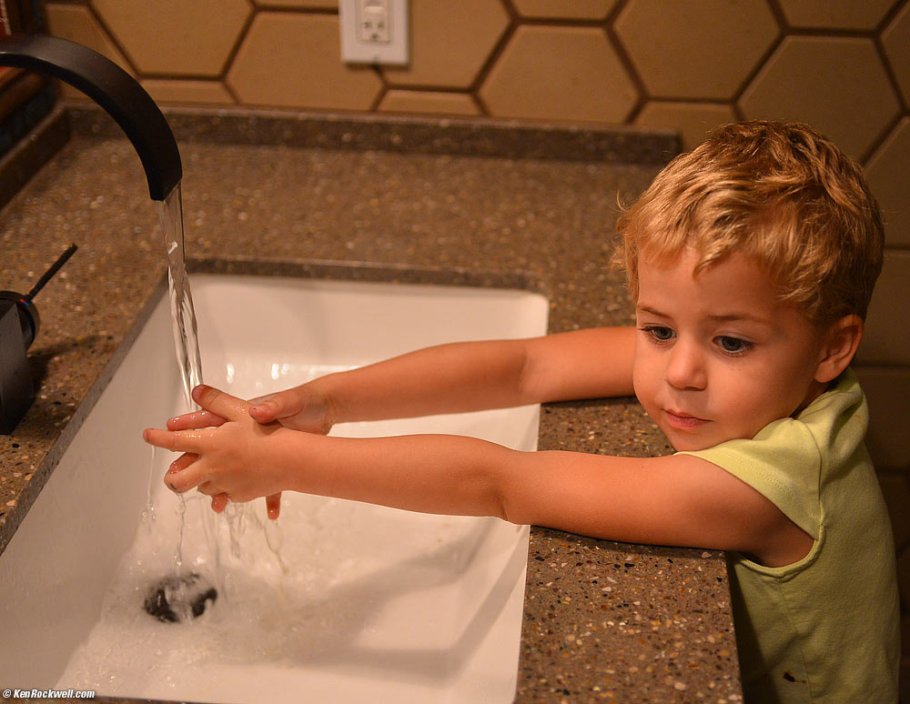 Washing hands at Miguels