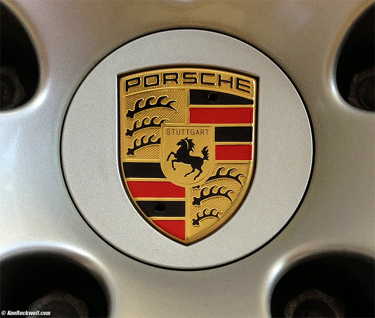 Porsche Cayenne Turbo S painted wheel crests