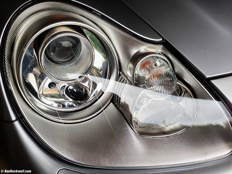 Porsche Cayenne Turbo S headlight