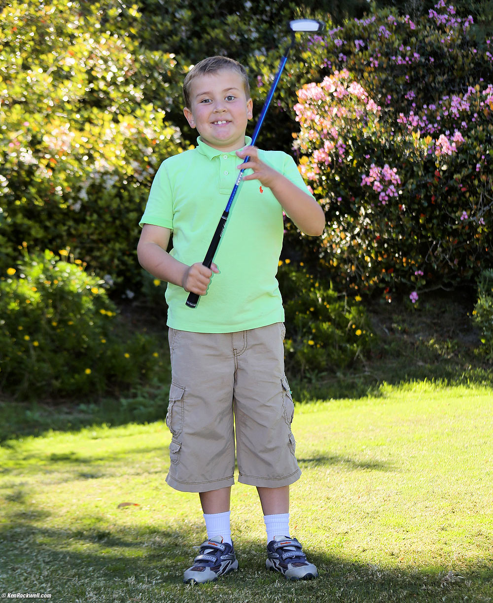 Ryan warms up for his very first golf lesson
