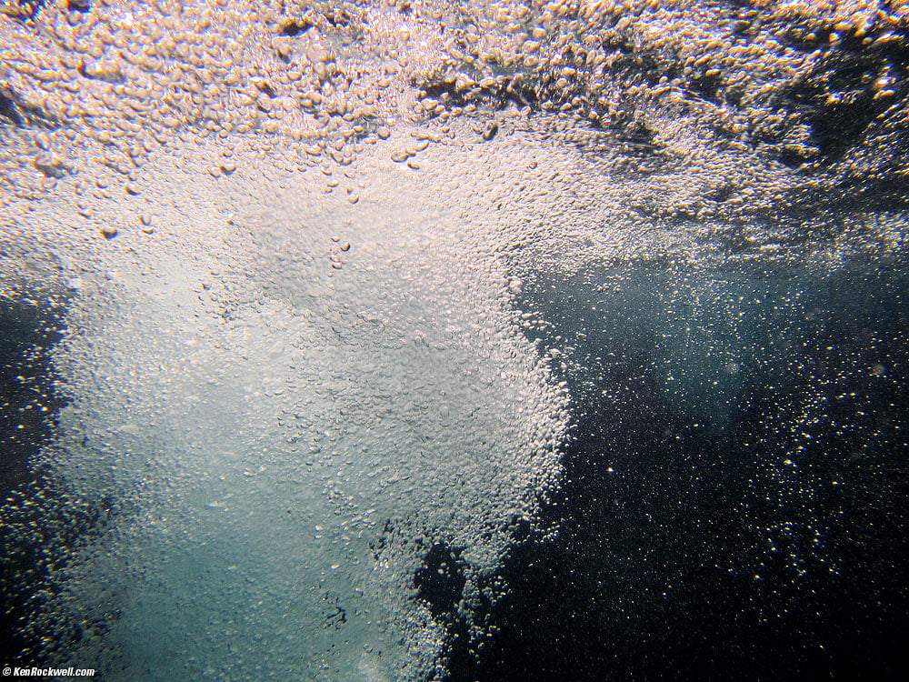 Bubbles underwater, Ho-olei, Maui
