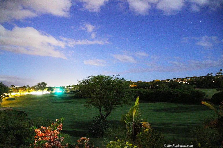 Moonlight over Wailea, 8:08 PM.