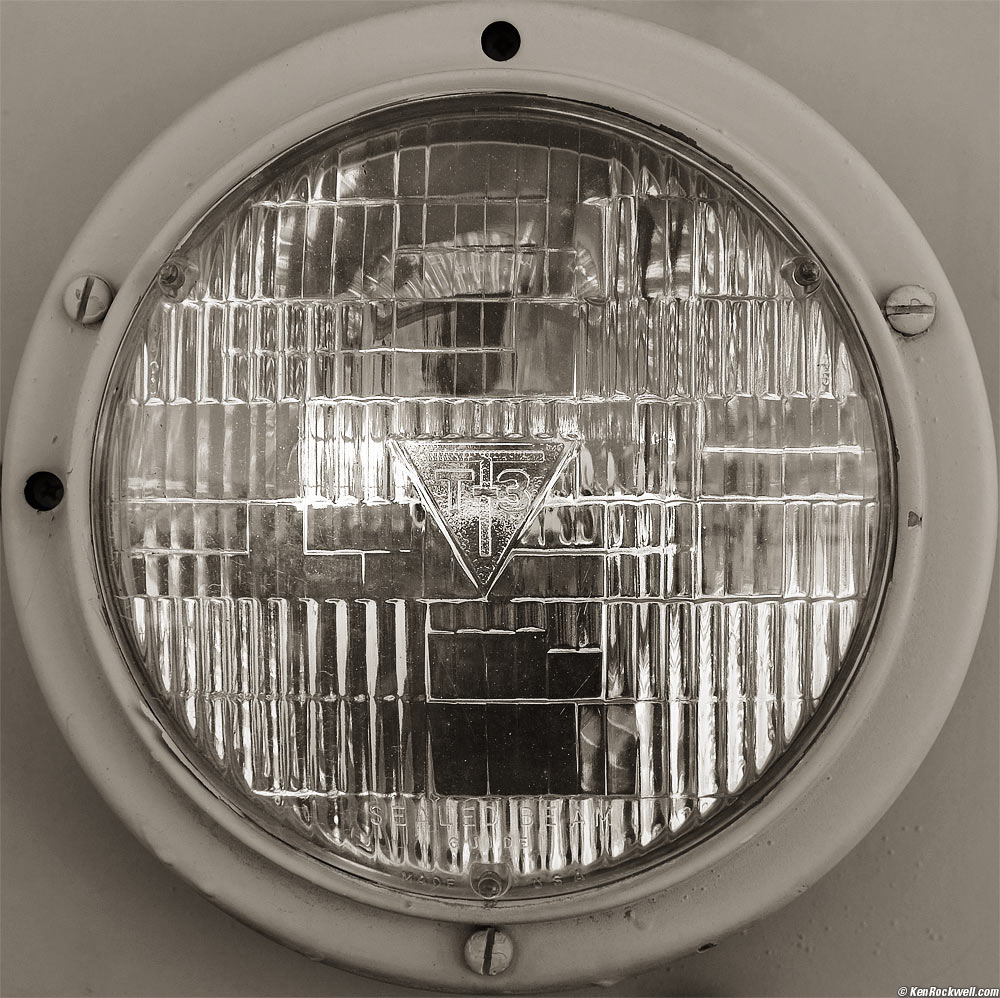 T-3 Sealed-Beam Headlight