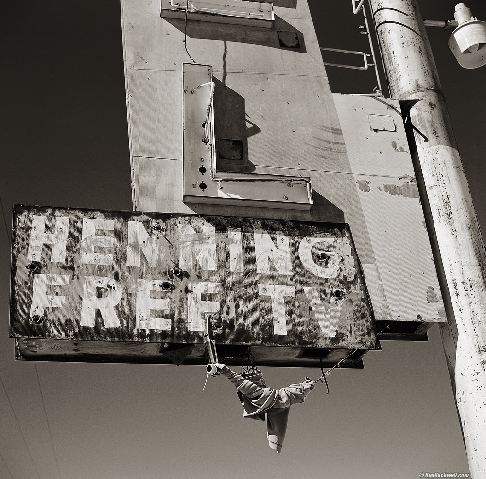 Motel Henning Neon Sign in black-and-white