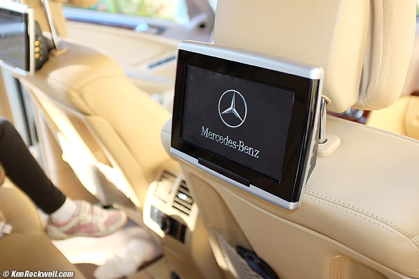 Mercedes GL550 rear-seat entertainment (DVD players)