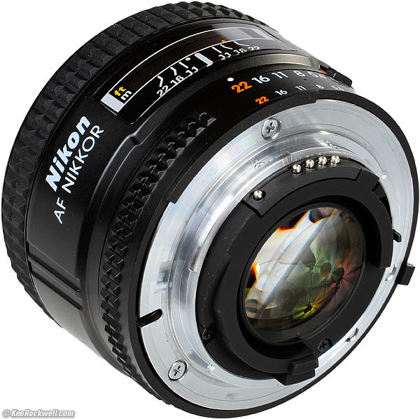 Nikon 35mm f/2.0 AF